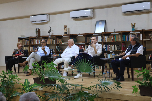 Sesión Solemne de Ingreso a la Sociedad Mexicana de Geografía y Estadística - Evento con Marcos Constandse